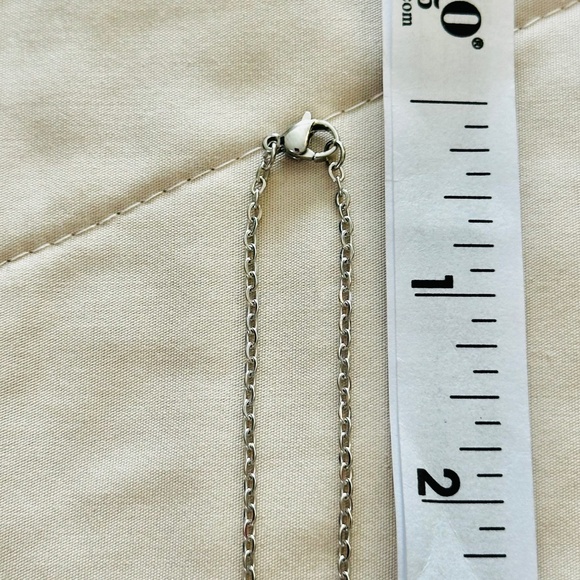 Stainless Steel White Topaz 3 Stone Oval Pendant w/Chain. NWOT - Picture 12 of 15